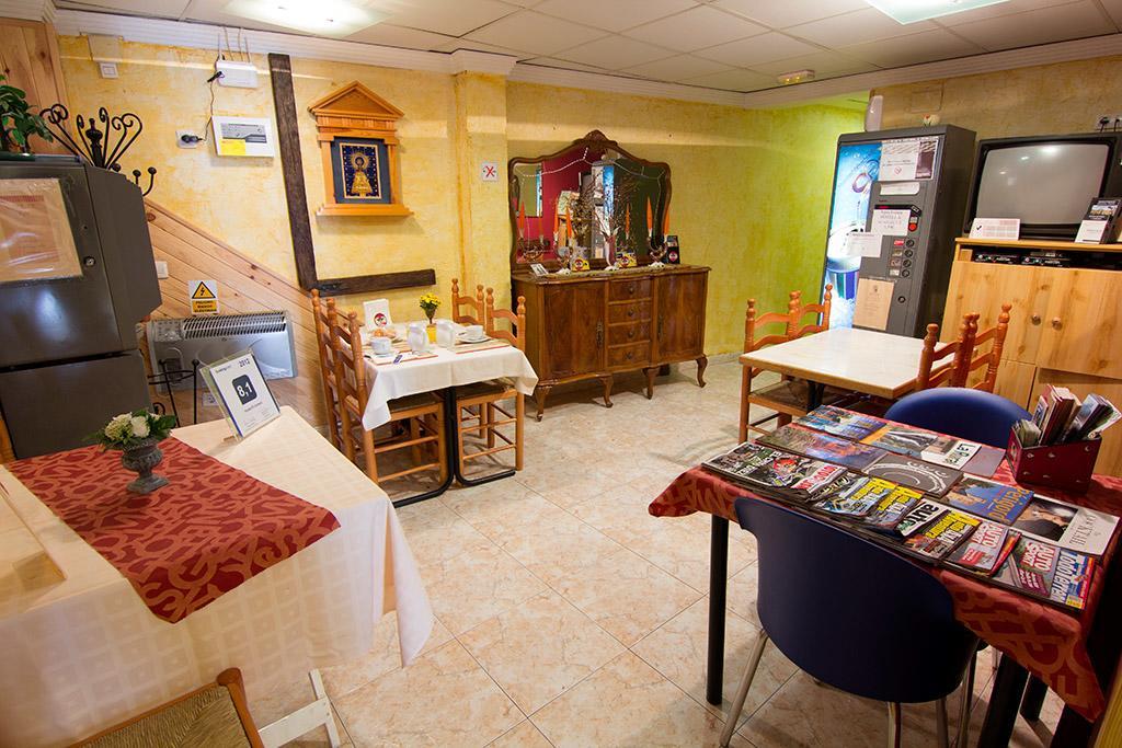 Hostal El Cartero Teruel Bagian luar foto